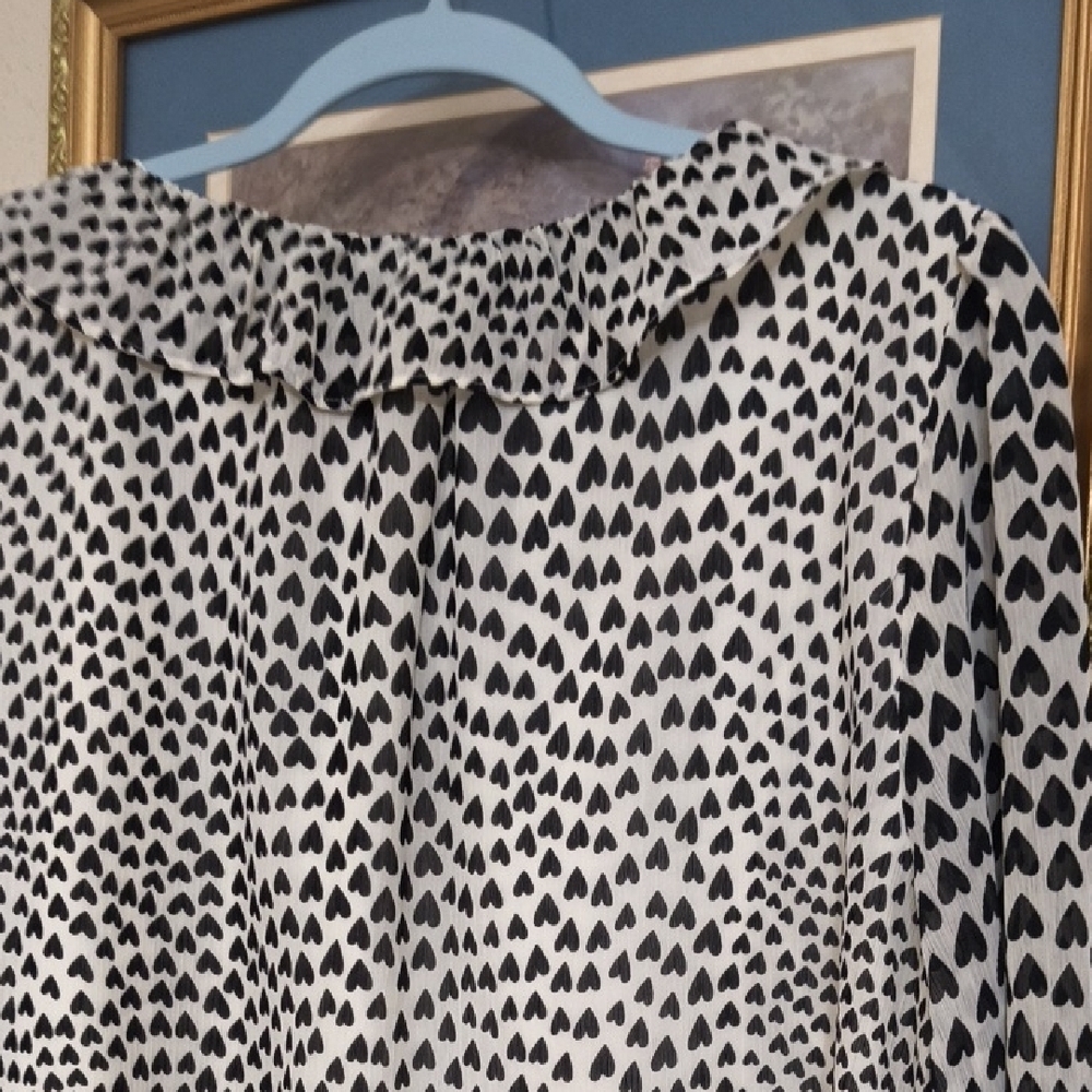 Apt. 9 Monochrome Heart Print Blouse - Picture 11 of 13